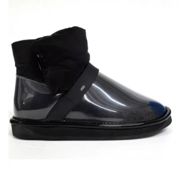 UGG Clear Quilty Boots Black