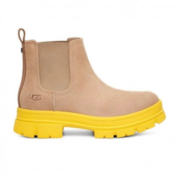 UGG Ashton Chelsea Boot Sand