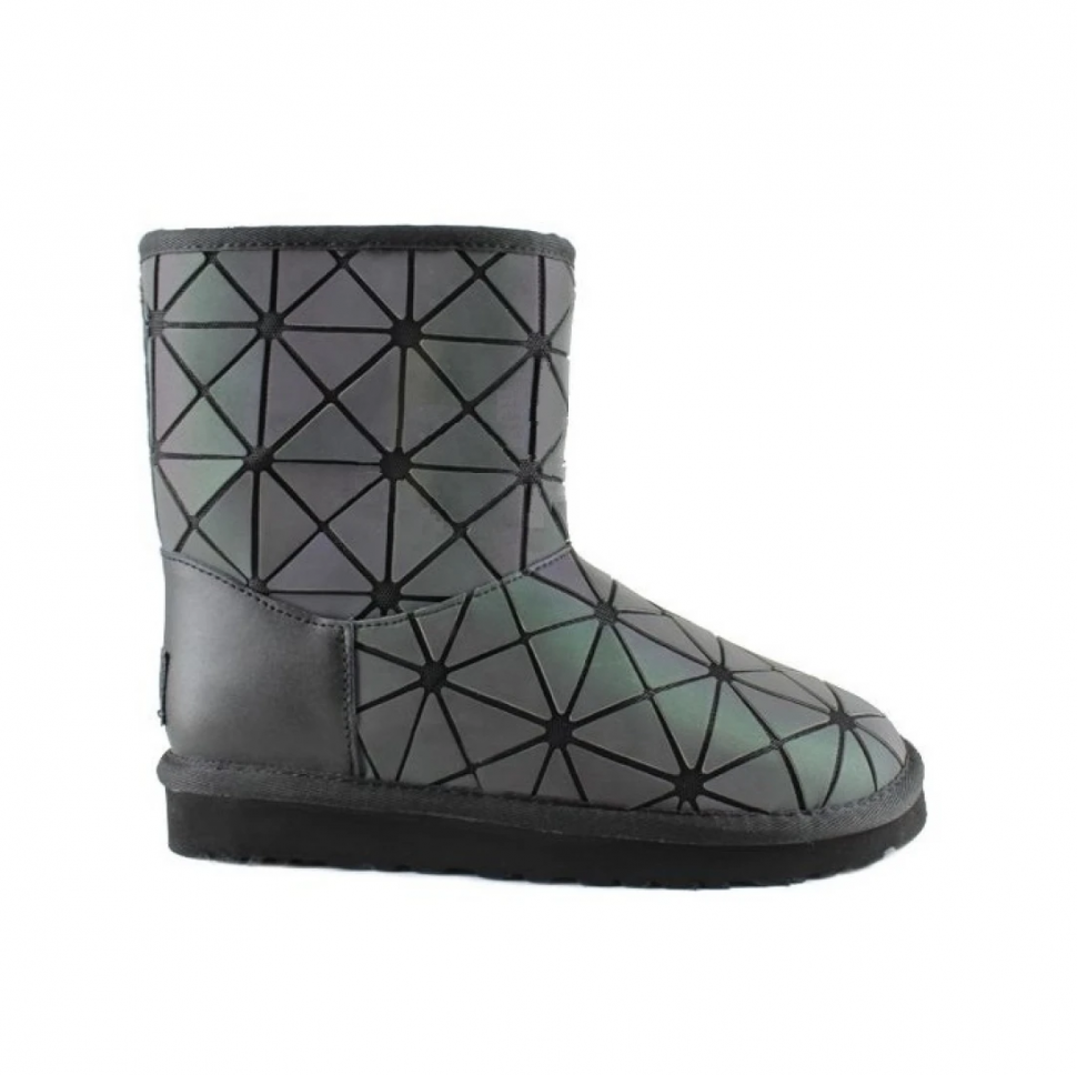 UGG Issey Miyaki Pearl